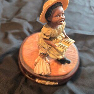 MISS MARTHA'S COLLECTIONS (Martha Holcomb) "HALLIE" Porcelain Music Box